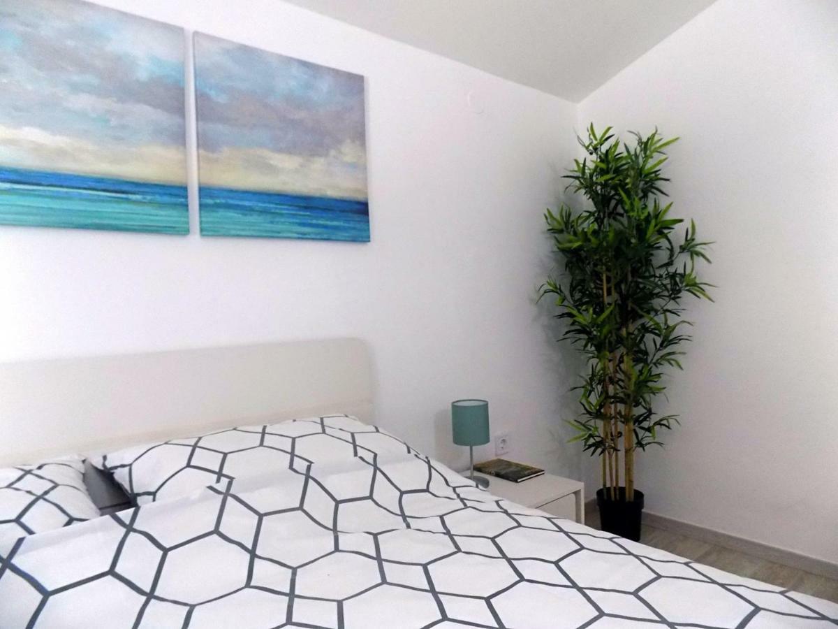 Apartments Radmila โปเรช ภายนอก รูปภาพ