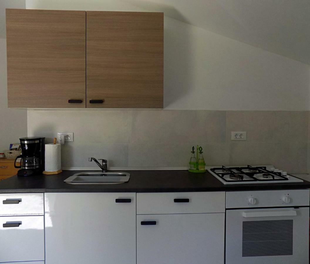 Apartments Radmila โปเรช ภายนอก รูปภาพ