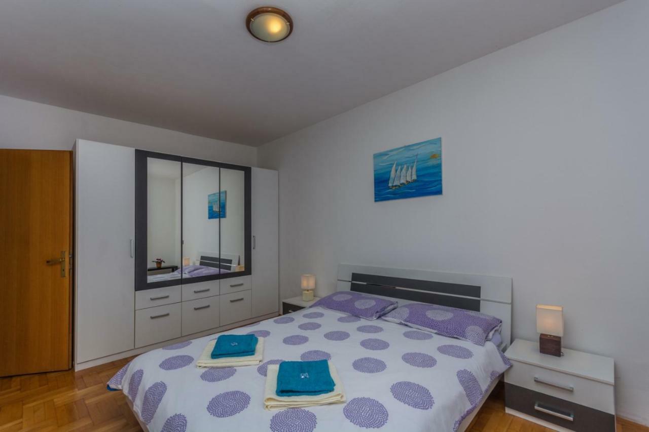 Apartments Radmila โปเรช ภายนอก รูปภาพ